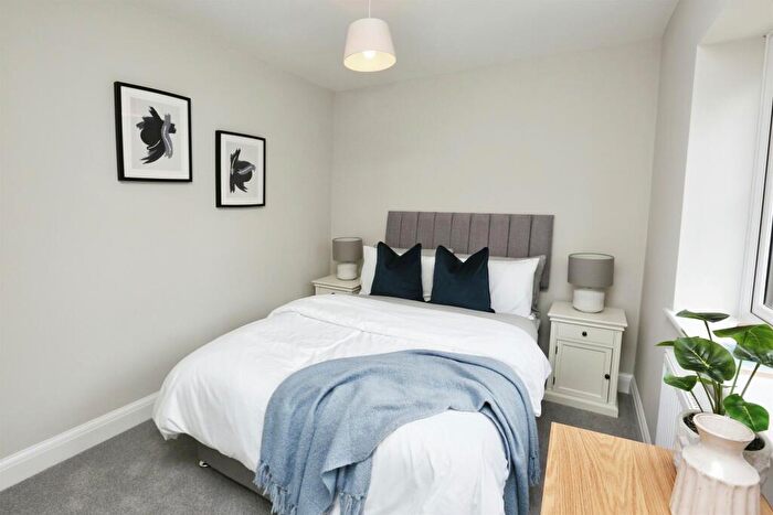 3 Bedroom Semi-Detached House For Sale In Weston Close, Gosport, PO13