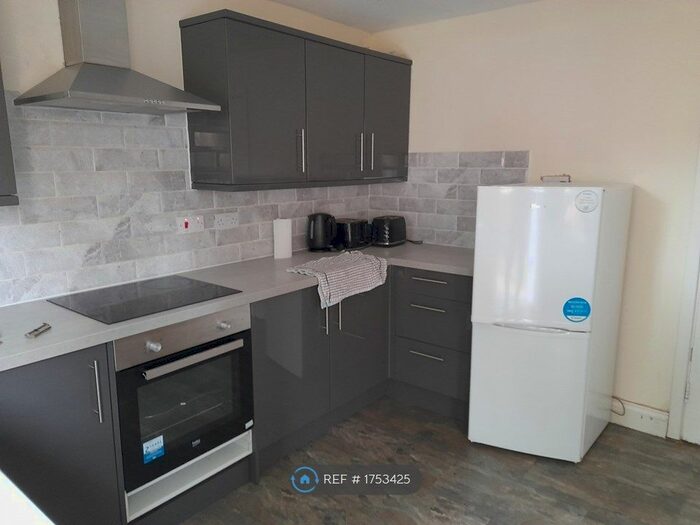 4 Bedroom Terraced House To Rent In Hinchcliffe, Peterborough, PE2