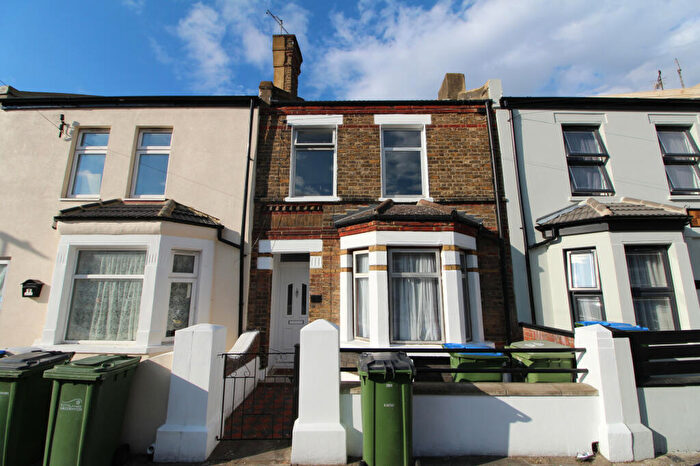 3 Bedroom Terraced House To Rent In Conway Road, London, SE18