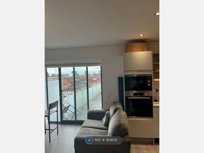 2 Bedroom Flat To Rent In Carpathian Court, Birmingham, B18