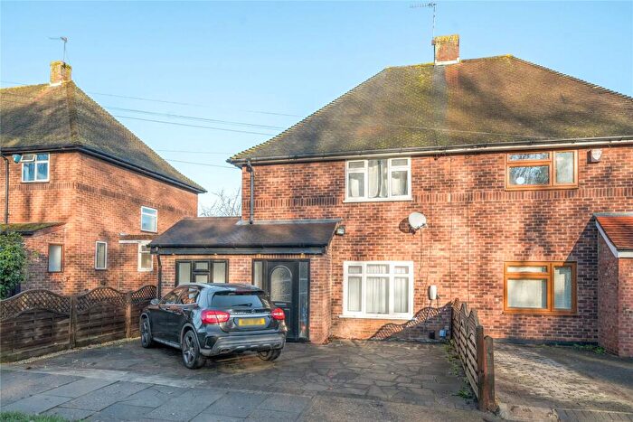 3 Bedroom Semi Detached House For Sale In Sweeps Lane, Orpington, BR5