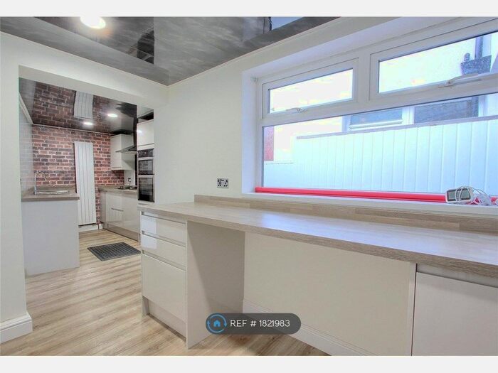 3 Bedroom Semi-Detached House To Rent In Newcomen Grove, Redcar, TS10