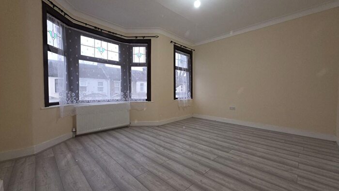 1 Bedroom Flat To Rent In Sherrard Road, London, E7