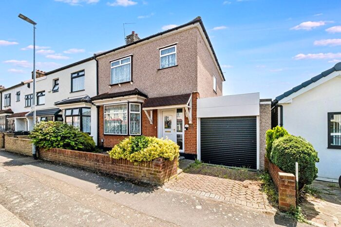 3 Bedroom Semi-Detached House For Sale In Cambeys Road, Dagenham, RM10