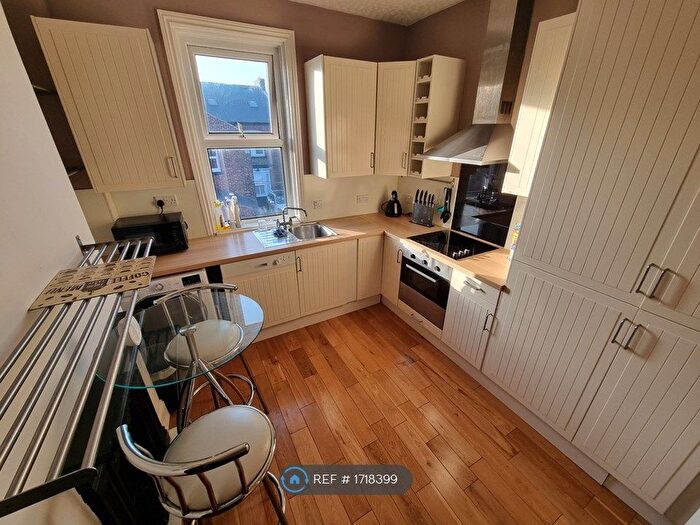 2 Bedroom Flat To Rent In Oakwood Street, Sunderland, SR2
