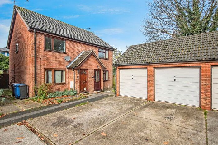 2 Bedroom Semi-Detached House For Sale In Burnham Close, Ipswich, IP4