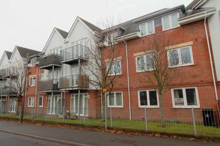 2 Bedroom Flat To Rent In Old Dairy Close, Fleet, GU51