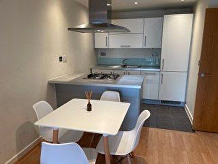 1 Bedroom Flat To Rent In Queen Mary Avenue, London, E18
