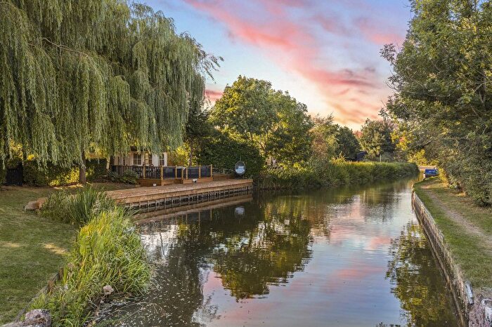 4 Bedroom Property For Sale In Aynho Road, Adderbury, OX17