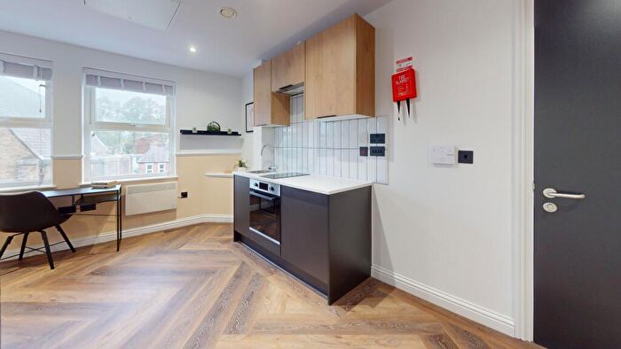 1 Bedroom Flat To Rent In Thurloe Street, M14