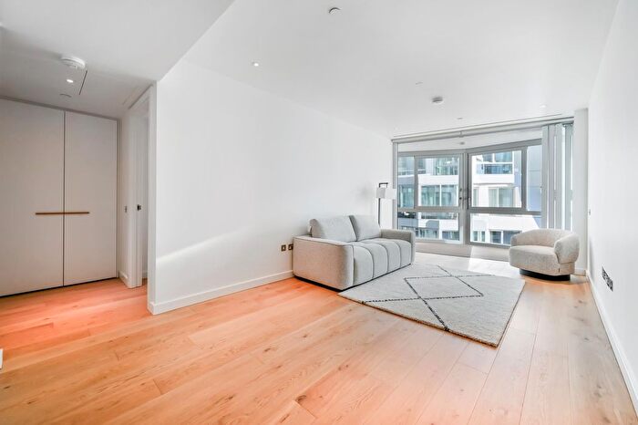 2 Bedroom Flat To Rent In Wilshire House, Battersea Power Station, London, SW11