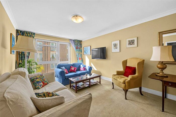 2 Bedroom Apartment For Sale In Chester Close South, Regents Park, London, NW1