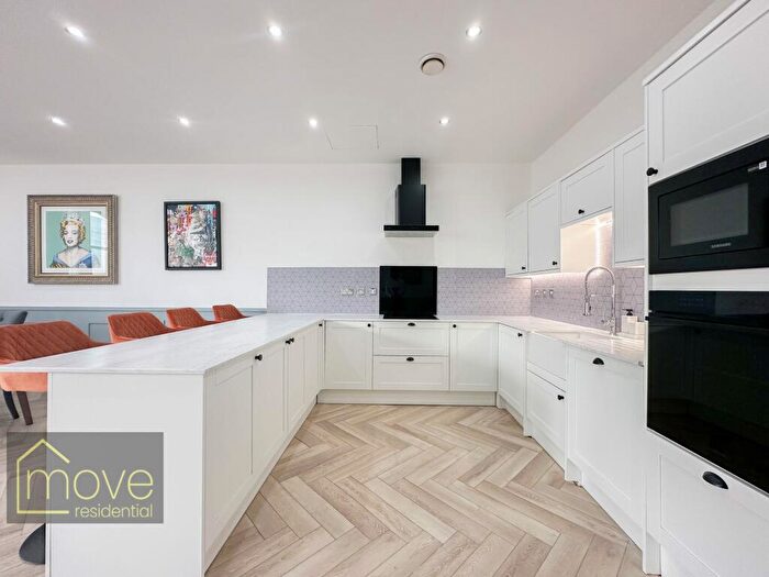 2 Bedroom Flat For Sale In Water Street, Tower Building, L3 - Photo 5