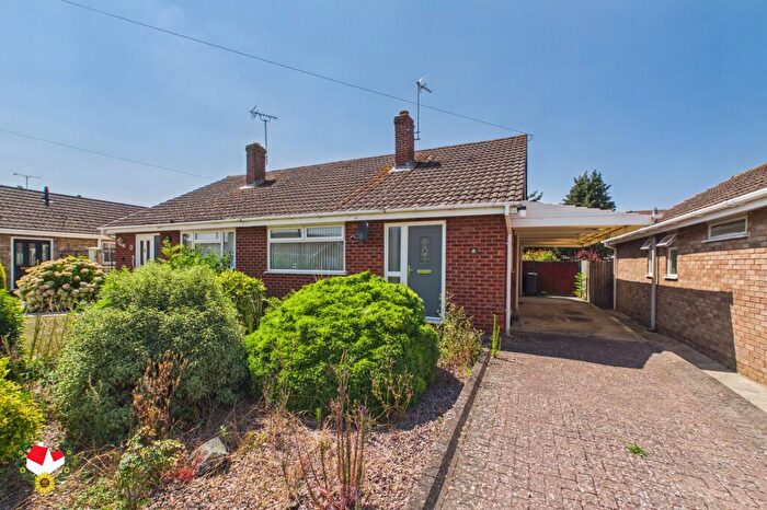 2 Bedroom Semi-Detached Bungalow For Sale In Montfort Road, Longlevens, Gloucester, GL2