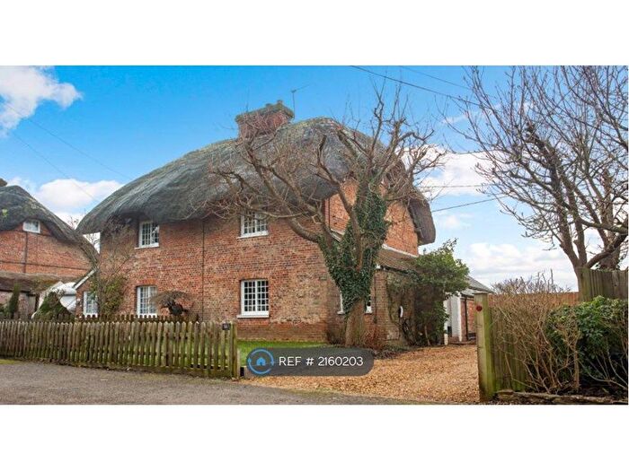 3 Bedroom Semi-Detached House To Rent In East Stratton, Winchester, SO21