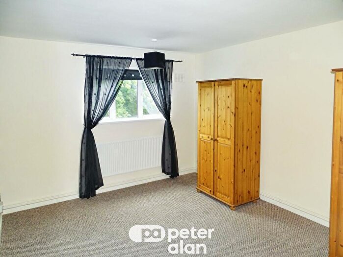 2 Bedroom Apartment To Rent In Ward Close, Newport, NP19
