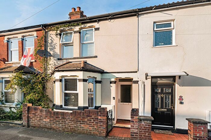 3 Bedroom Terraced House For Sale In George Street, Bletchley, Milton Keynes, MK2