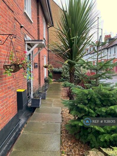 1 Bedroom Flat To Rent In May Clarke House, St. Albans, AL3