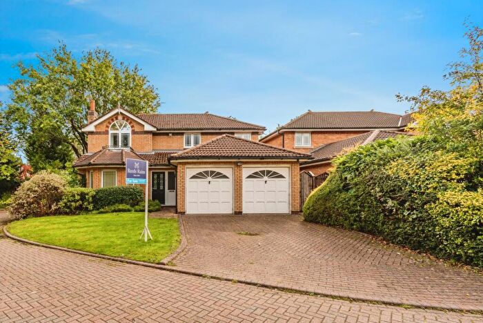 4 Bedroom Detached House For Sale In Drayton Close, Wilmslow, Cheshire, SK9