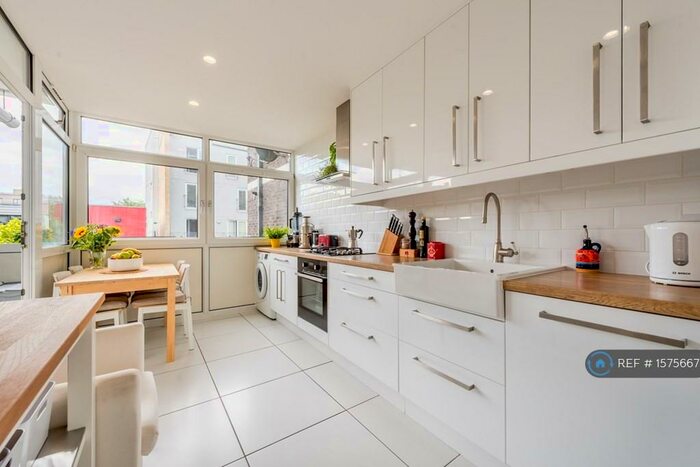 3 Bedroom Flat To Rent In Beckwith House, London, E2