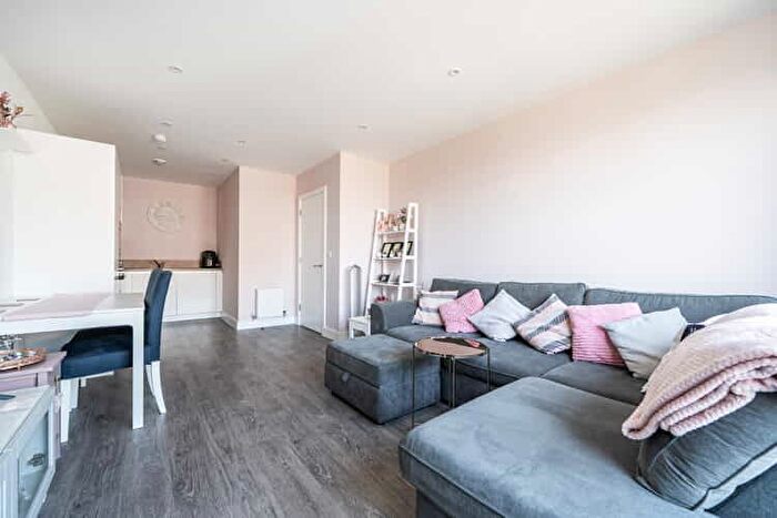 1 Bedroom Flat For Sale In Cory’S Road, Rochester, Kent, ME1