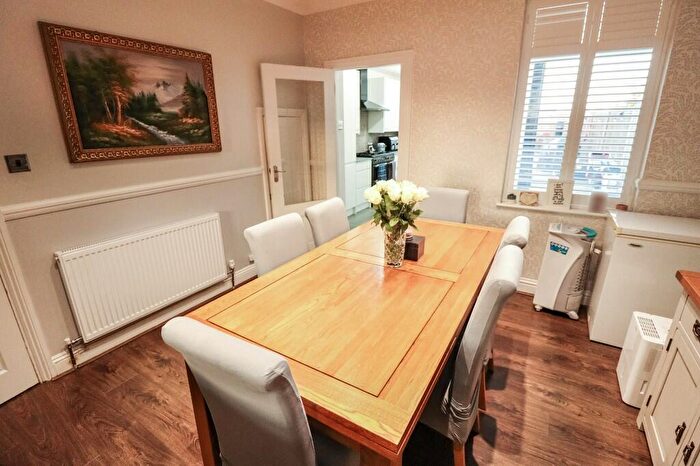 3 Bedroom Terraced House For Sale In Rectory Road, Little Thurrock, Grays, RM17