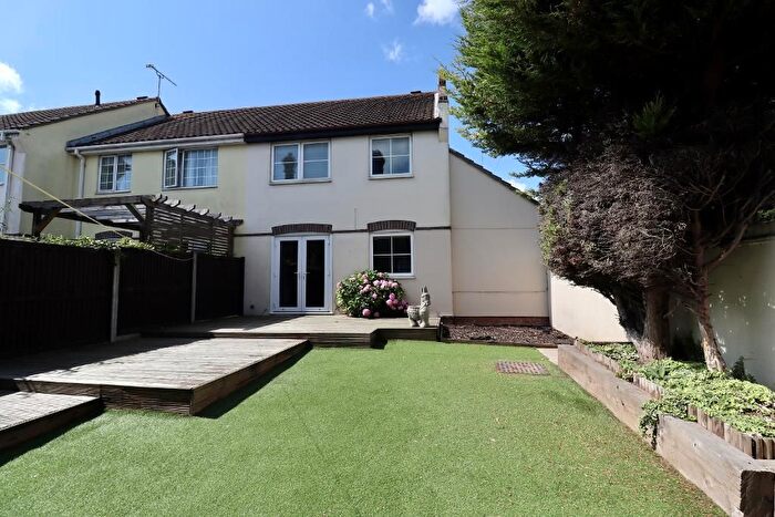 3 Bedroom End Terrace House For Sale In Newlands Drive, Walmer, Deal, Kent, CT14