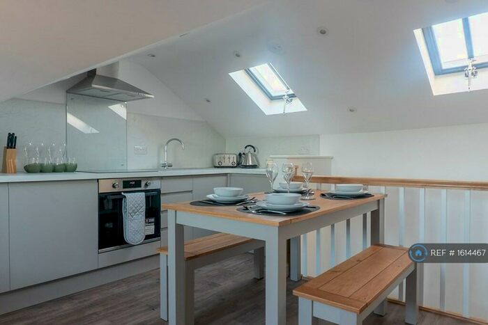 2 Bedroom Maisonette To Rent In Mayfield Grove, Harrogate, HG1