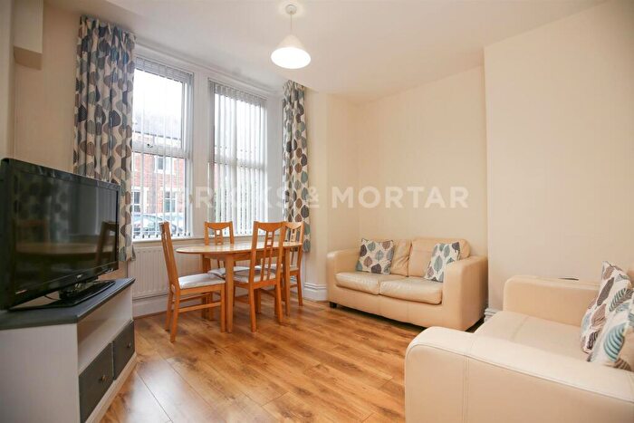 3 Bedroom Apartment To Rent In (£pppw) Windsor Terrace, South Gosforth, NE3