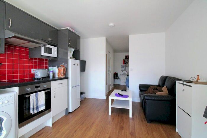 Studio To Rent In Sturry Road, Canterbury, CT1