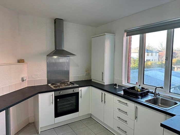 2 Bedroom Flat To Rent In Otley Road, Adel, Leeds, LS16