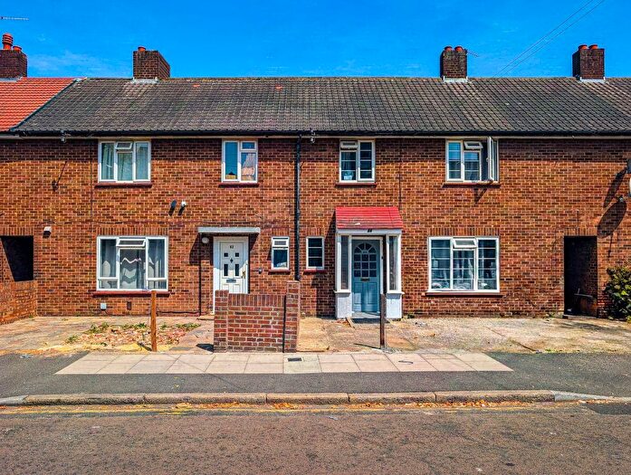 3 Bedroom Terraced House For Sale In Graham Road, London, SW19