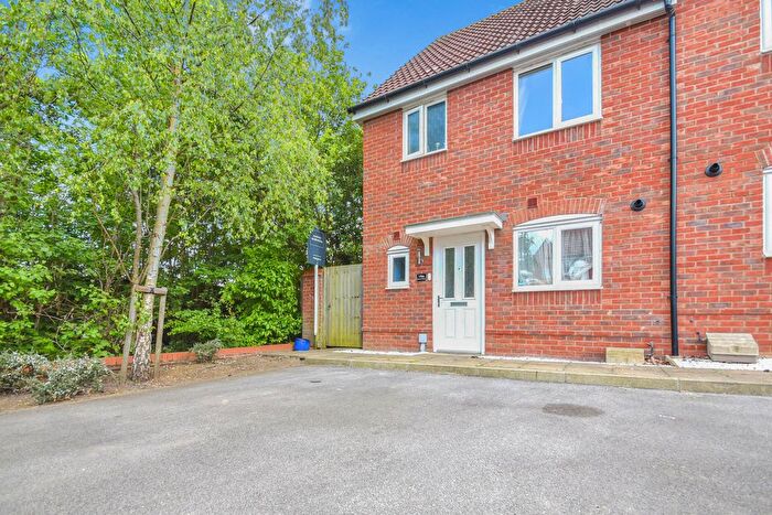 3 Bedroom End Of Terrace House For Sale In Crocus Close, Eynesbury, PE19