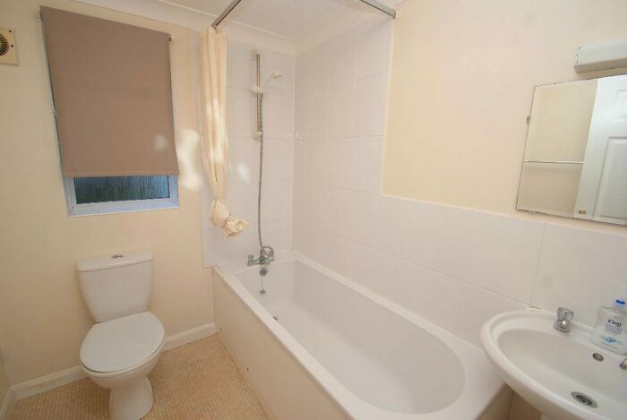 1 Bedroom Flat To Rent In Eastfield Road, Andover, SP10