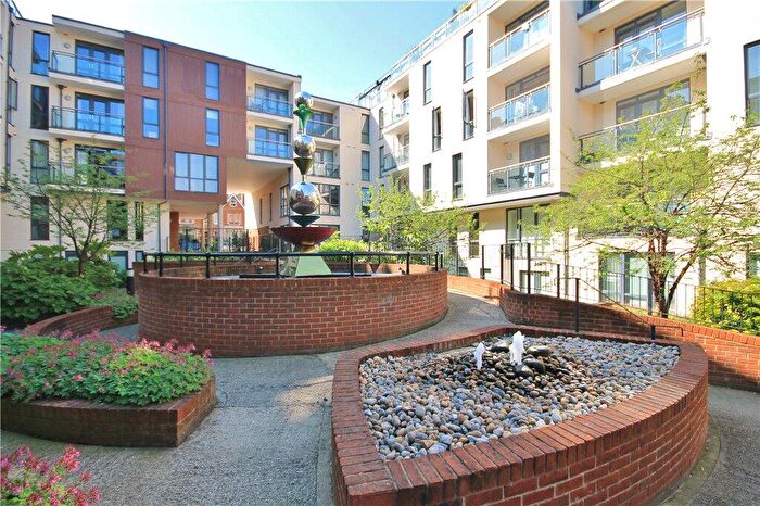2 Bedroom Apartment To Rent In Printing House Square, Guildford, GU1