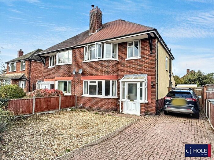 3 Bedroom Semi Detached House For Sale In Barnwood Avenue, Gloucester, GL4