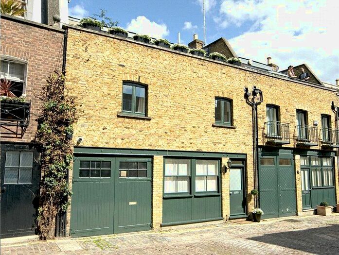 2 Bedroom Mews House To Rent In Connaught Close, Lancaster Gate, London, W2