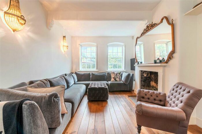 5 Bedroom Flat To Rent In New Court, Lutton Terrace, NW3