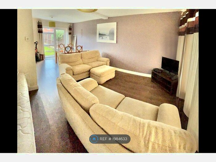 3 Bedroom Detached House To Rent In Whitworth Way, Bedford, MK45
