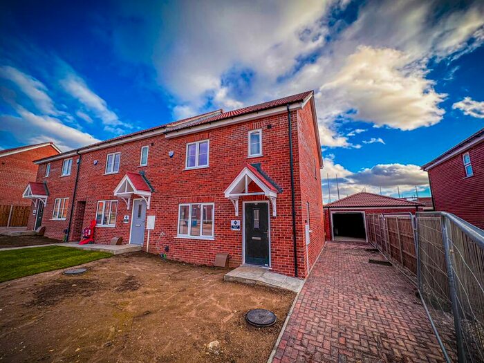 3 Bedroom End Of Terrace House To Rent In Pollitt Road, Branston, Lincoln, LN4