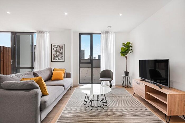 3 Bedroom Apartment To Rent In Forrester Way London, E15