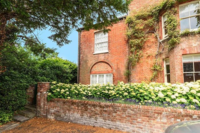 4 Bedroom Semi-Detached House For Sale In Maltravers Street, Arundel, BN18