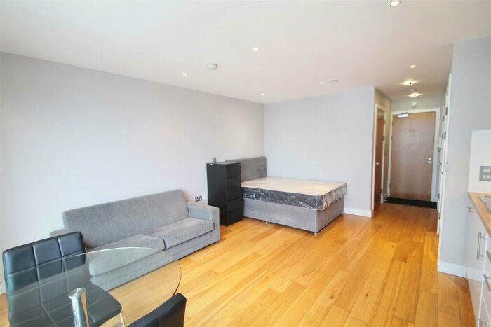 Studio To Rent In Meridian Plaza, Bute Terrace (Studio), CF10