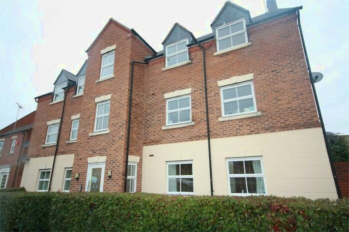 2 Bedroom Flat To Rent In Shaw Gardens, Slough, SL3