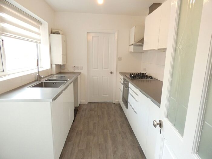 2 Bedroom Flat To Rent In Chillingham Road, Heaton, Newcastle Upon Tyne, NE6