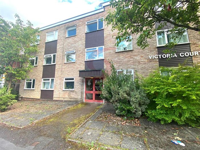 2 Bedroom Flat To Rent In Albert Road, Stoneygate, Leicester, LE2