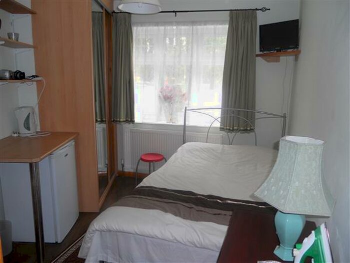 Property To Rent In Booth Road, Colindale, NW9