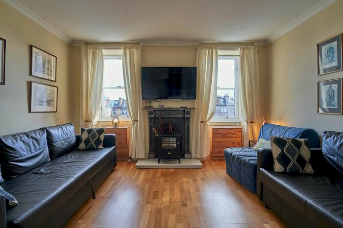4 Bedroom Flat To Rent In Middlefield, Edinburgh EH7