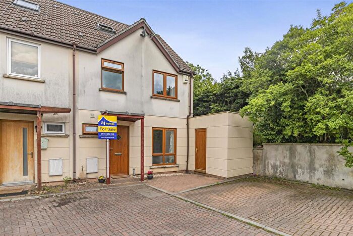 4 Bedroom Town House For Sale In Witney Mead, Frampton Cotterell, Bristol, BS36