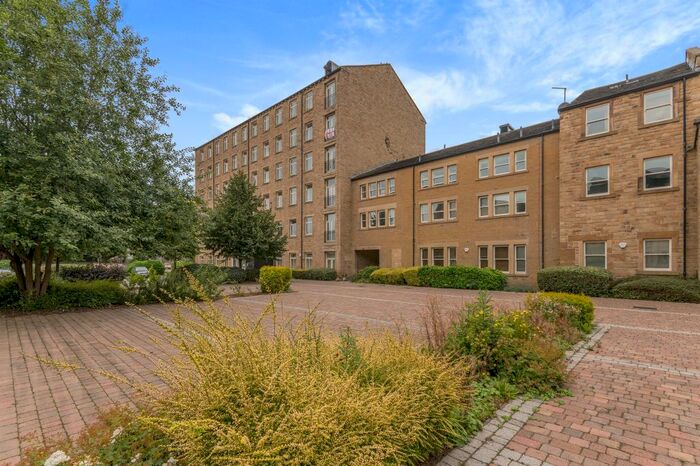 1 Bedroom Flat To Rent In Textile Street, Dewsbury, WF13